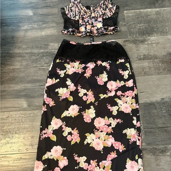 For Love And Lemons Pink Floral Set with Black Lace - Picture 1 of 7